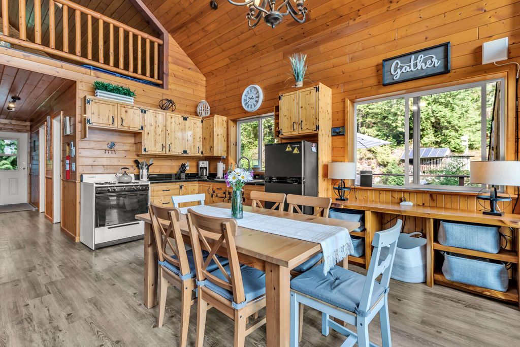 listing image 1103727645426262885