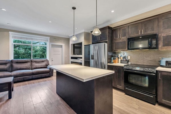 20 - 7090 180 St, Surrey, BC 2