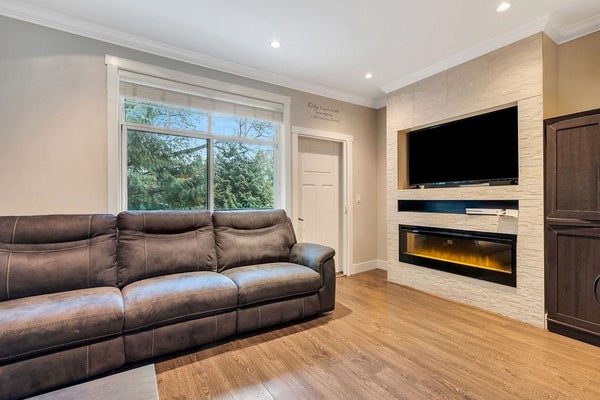 20 - 7090 180 St, Surrey, BC 3