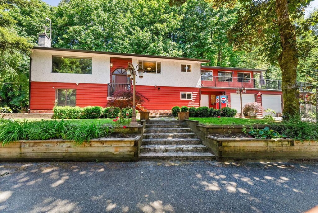 Photo of 194 Clovermeadow Crescent, Langley, BC V2Z 2R1 (MLS # R3079706)