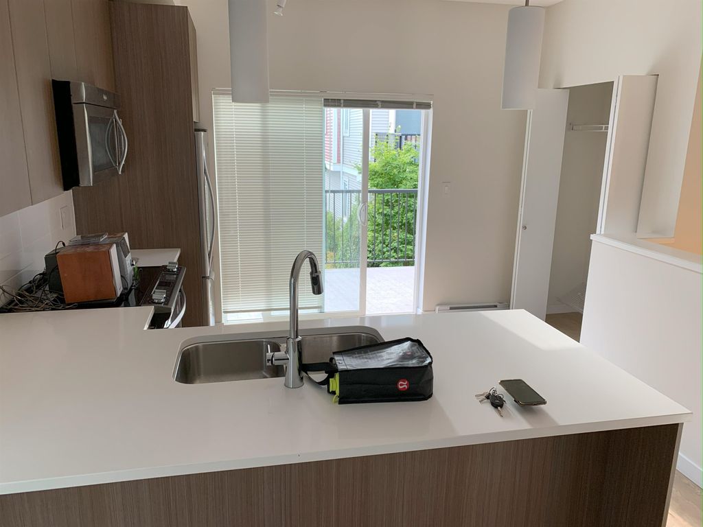 listing image 1103864610249495863