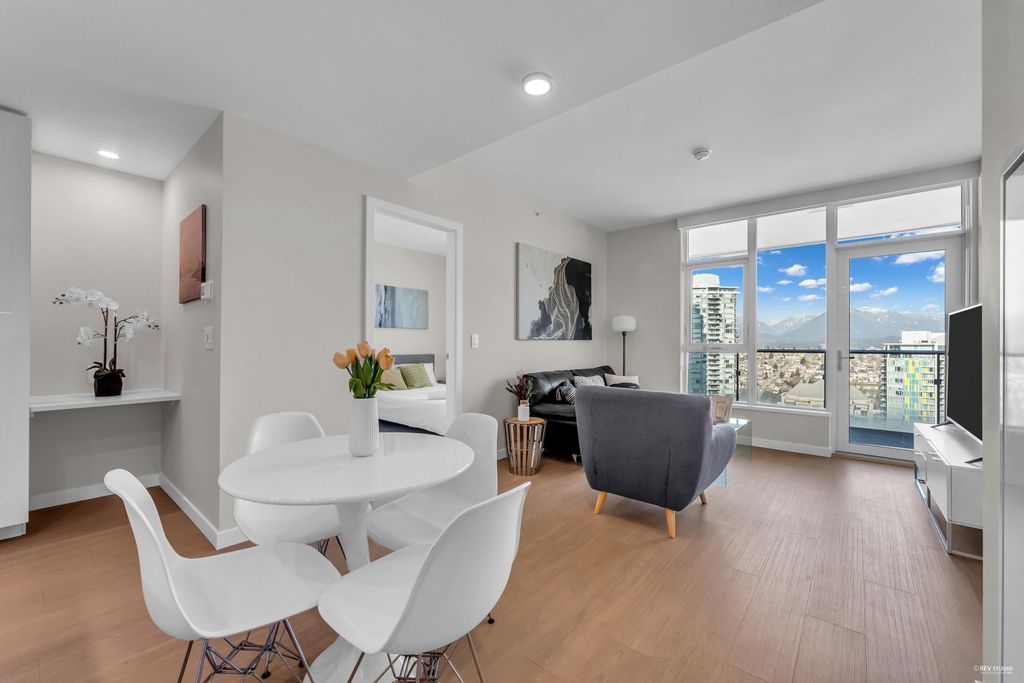 listing image 1108471120675955081