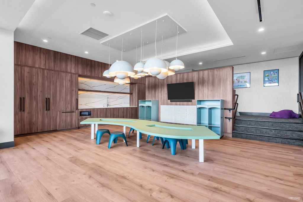 listing image 1109420444638808130