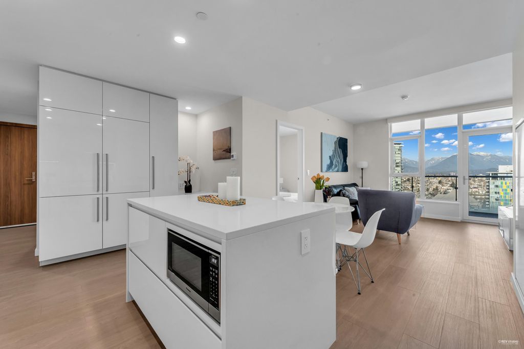 listing image 1101453171207166599