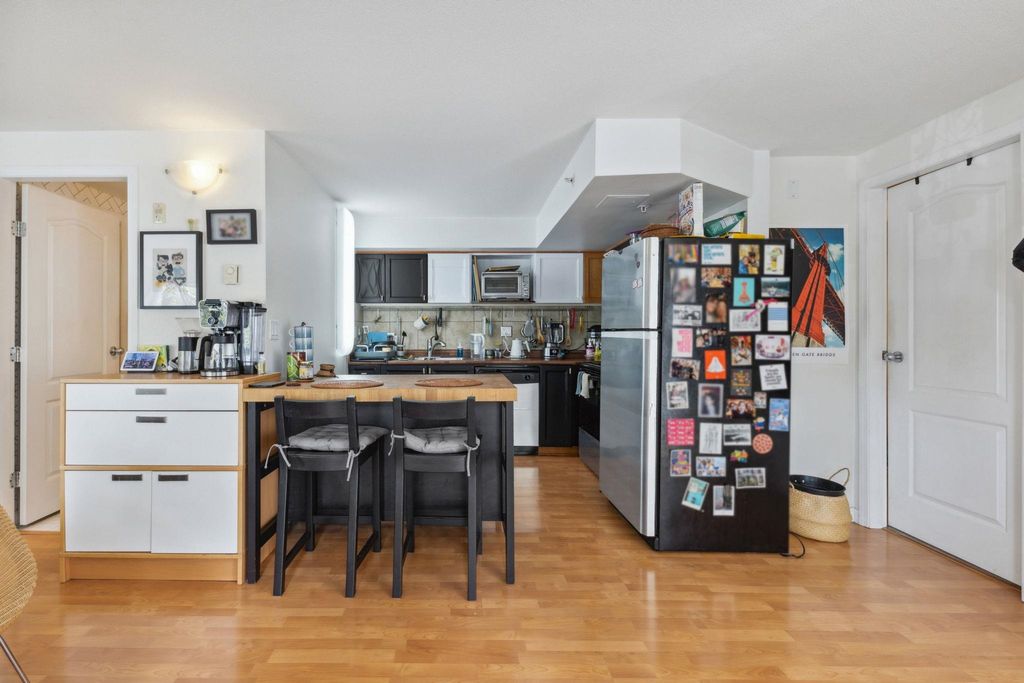 listing image 1104906675519073919