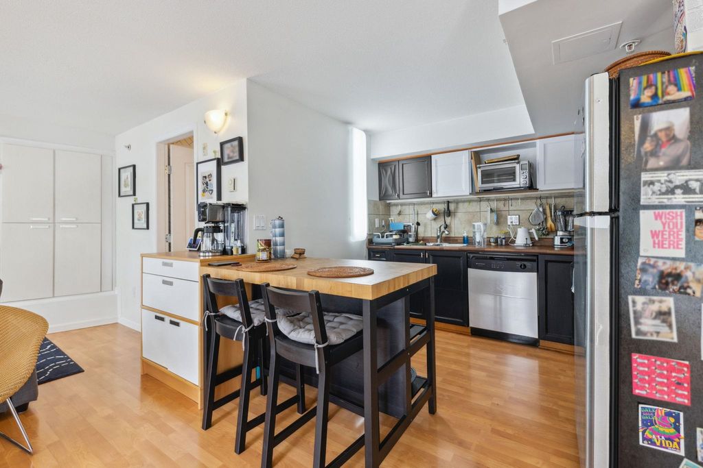 listing image 1104475678491940363