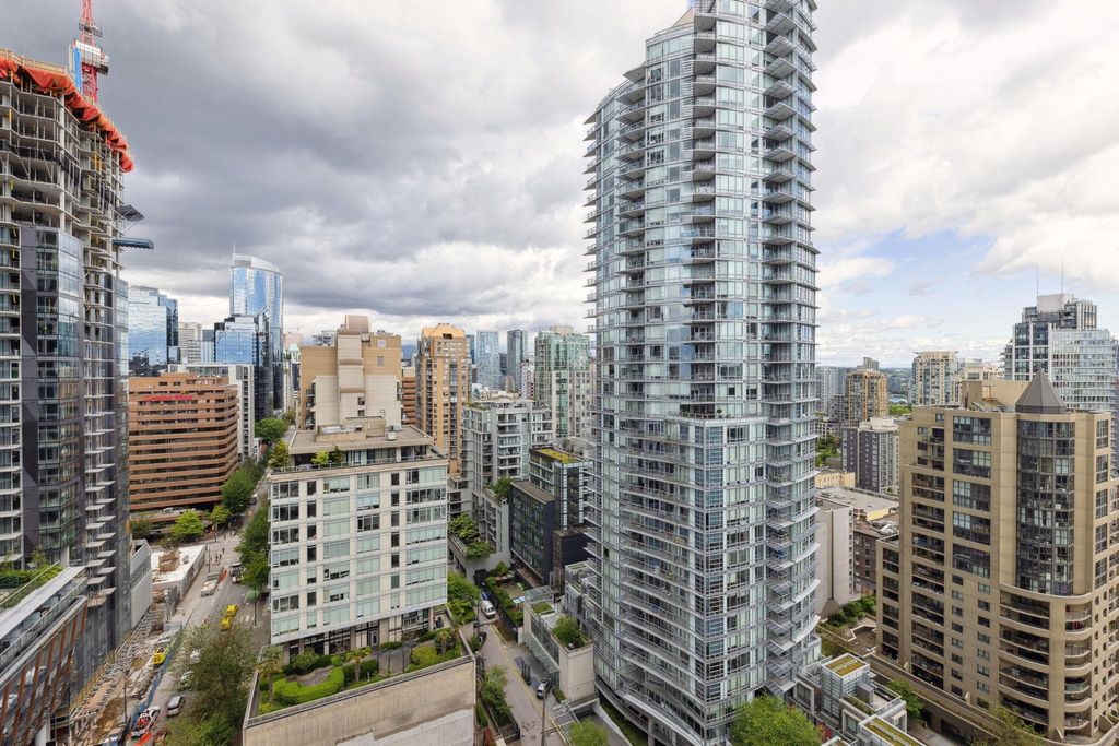 listing image 1107325366208666356