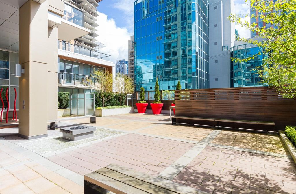 listing image 1100996740173668731