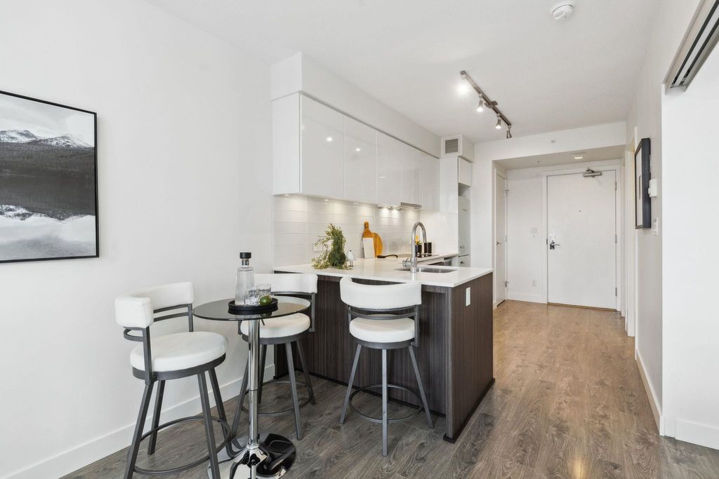 listing image 1108500761822223784