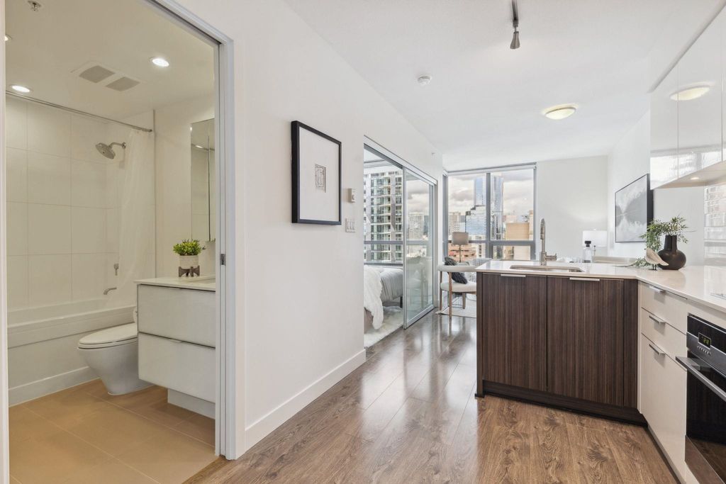listing image 1109120770972560613