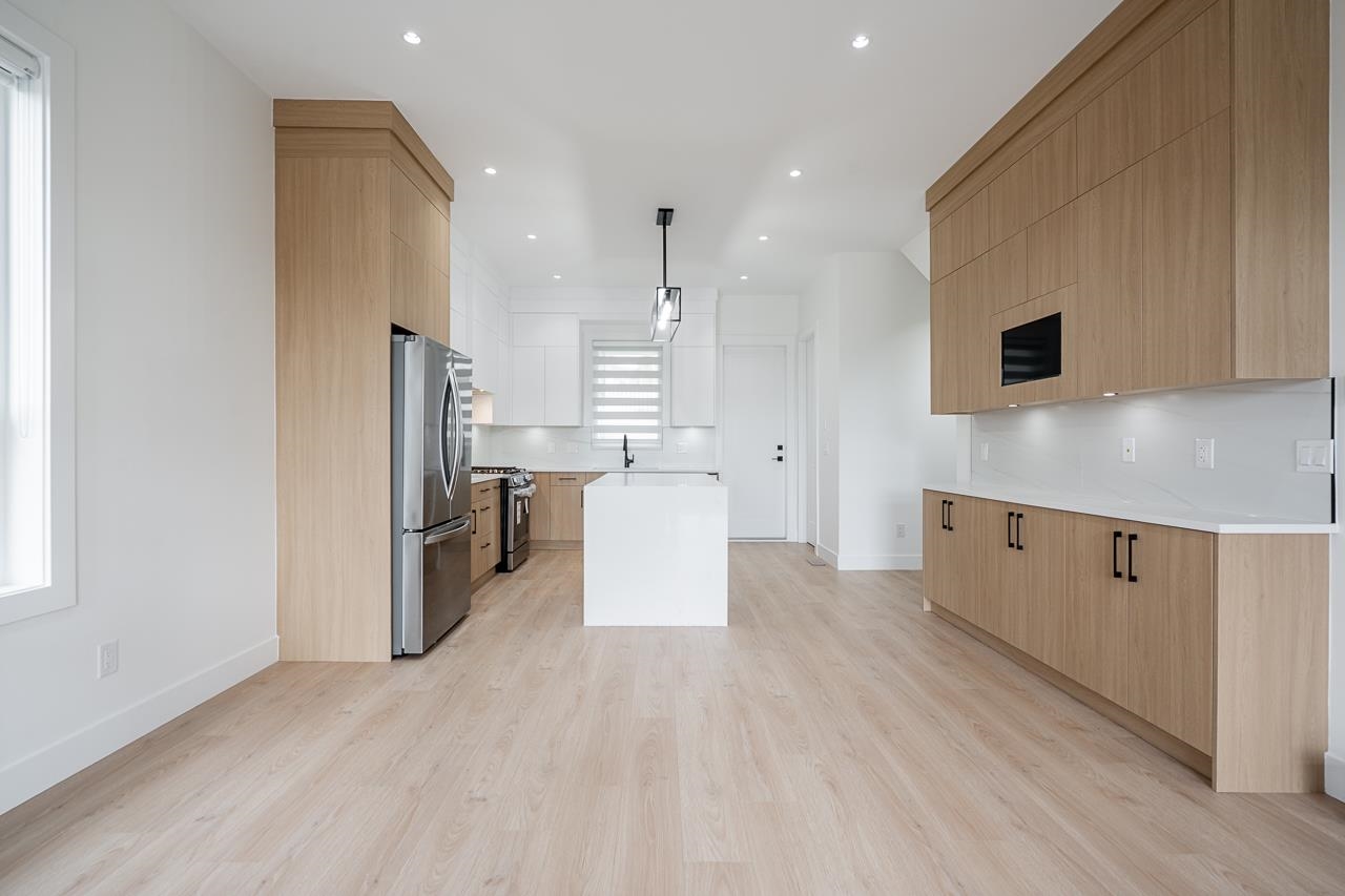 957 Edgar Avenue 102