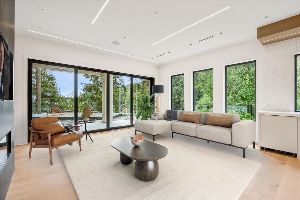 listing image 1106431216624014335