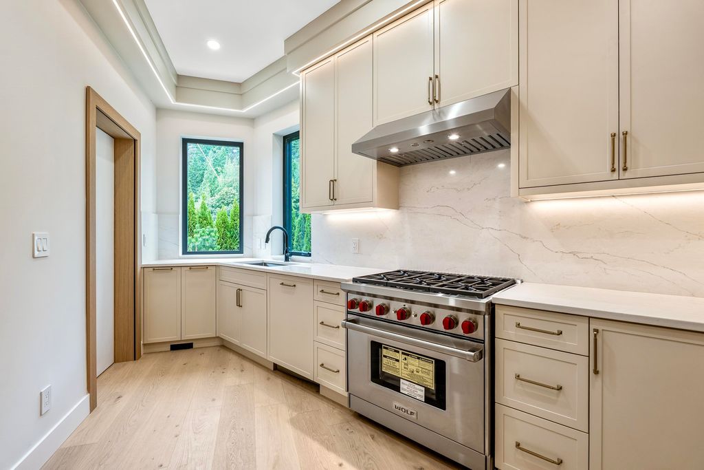 listing image 1109200178893100467