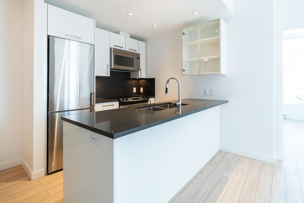 listing image 1106335492301087334