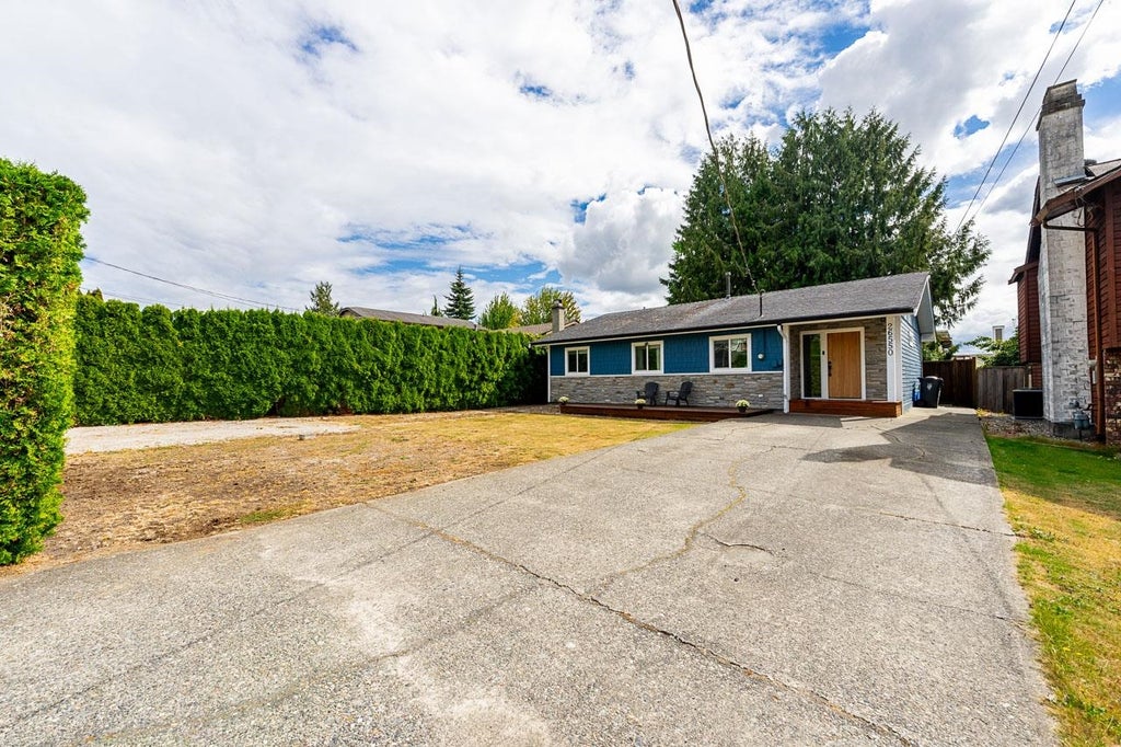 Photo of 26550 28b Avenue, Langley, BC V4W 3B2 (MLS # R3162069)