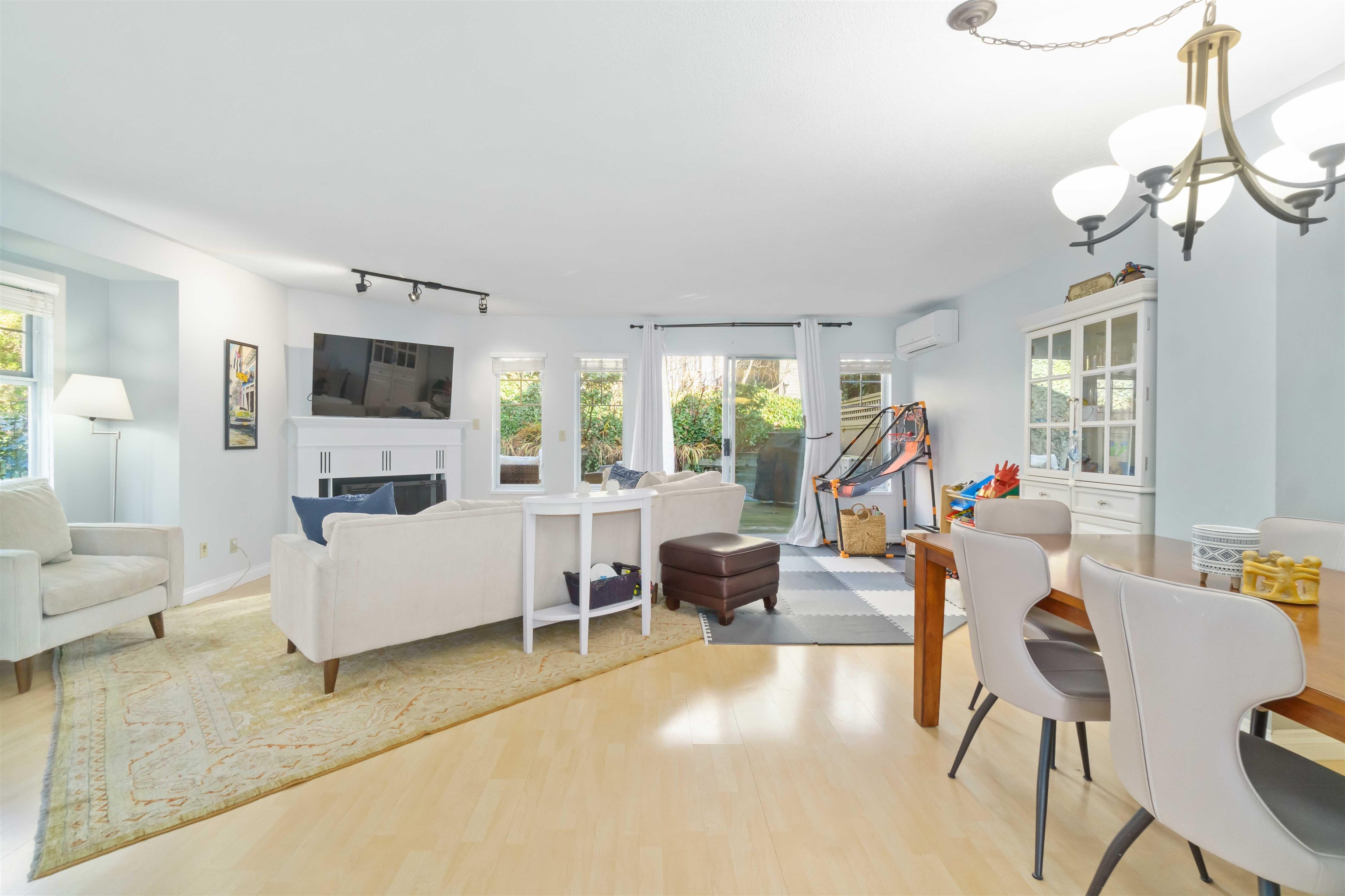 795 Noons Creek Drive 16