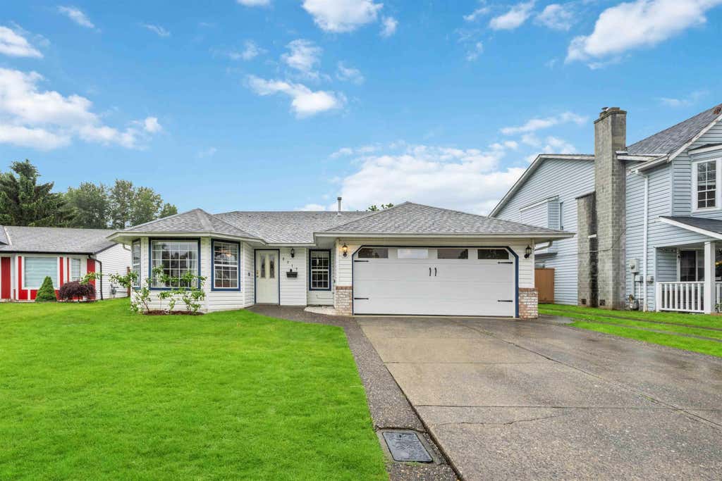 Photo of 2717 Dehavilland Court, Abbotsford, BC V2T 5L3 (MLS # R3152747)