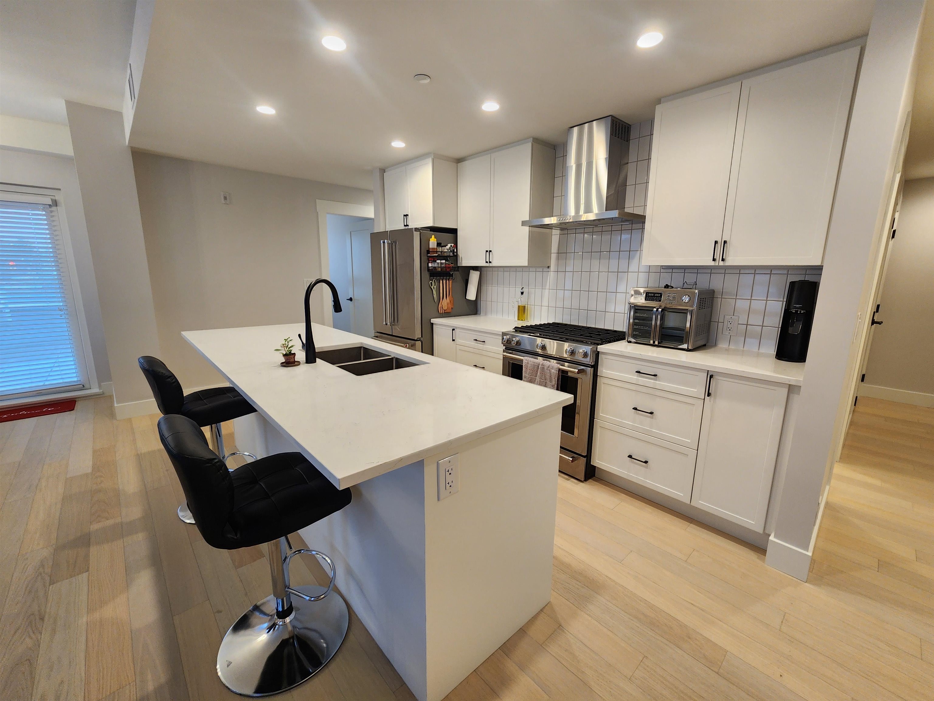 22265 Dewdney Trunk Road 202