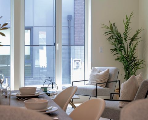 324 E Ridgeway Avenue TH10 North Vancouver BC V7L 3P8