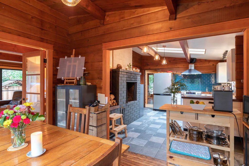 listing image 1106937520863902274