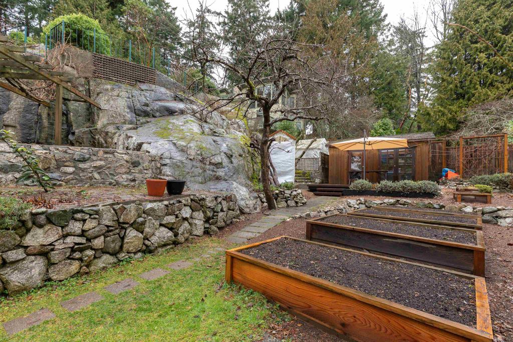 listing image 1106486463411382357