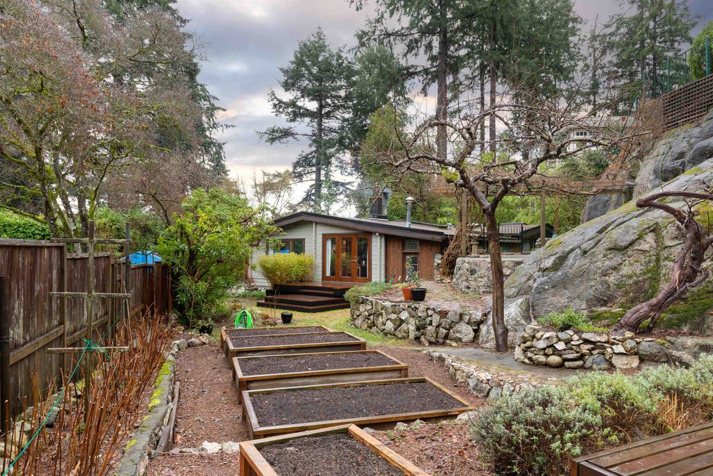 listing image 1102613721595637692