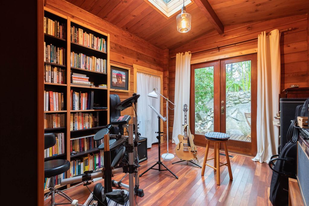 listing image 1101643110023042652