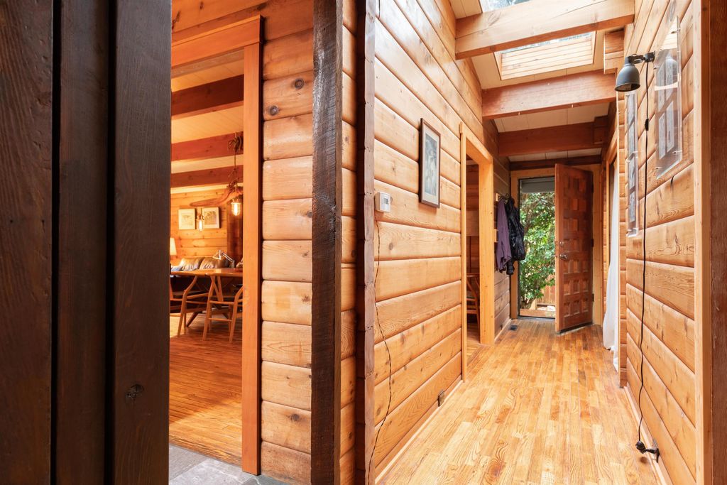 listing image 1101761199273156295