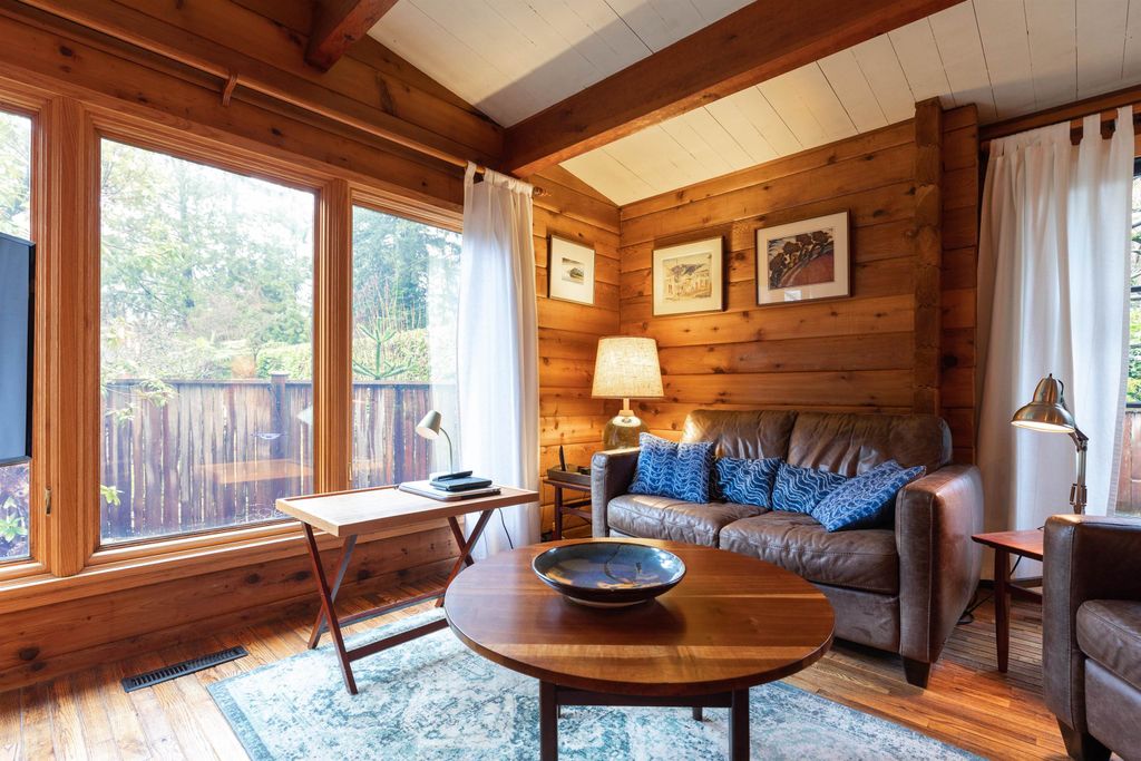 listing image 1102811040540910800