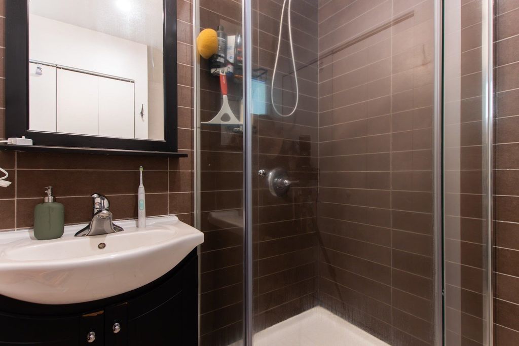 listing image 1101981387926140495