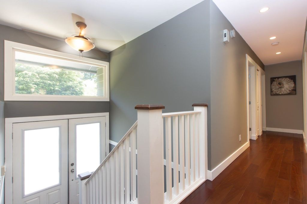 listing image 1100751034103374631