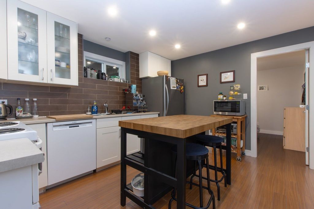 listing image 1109607104370344188