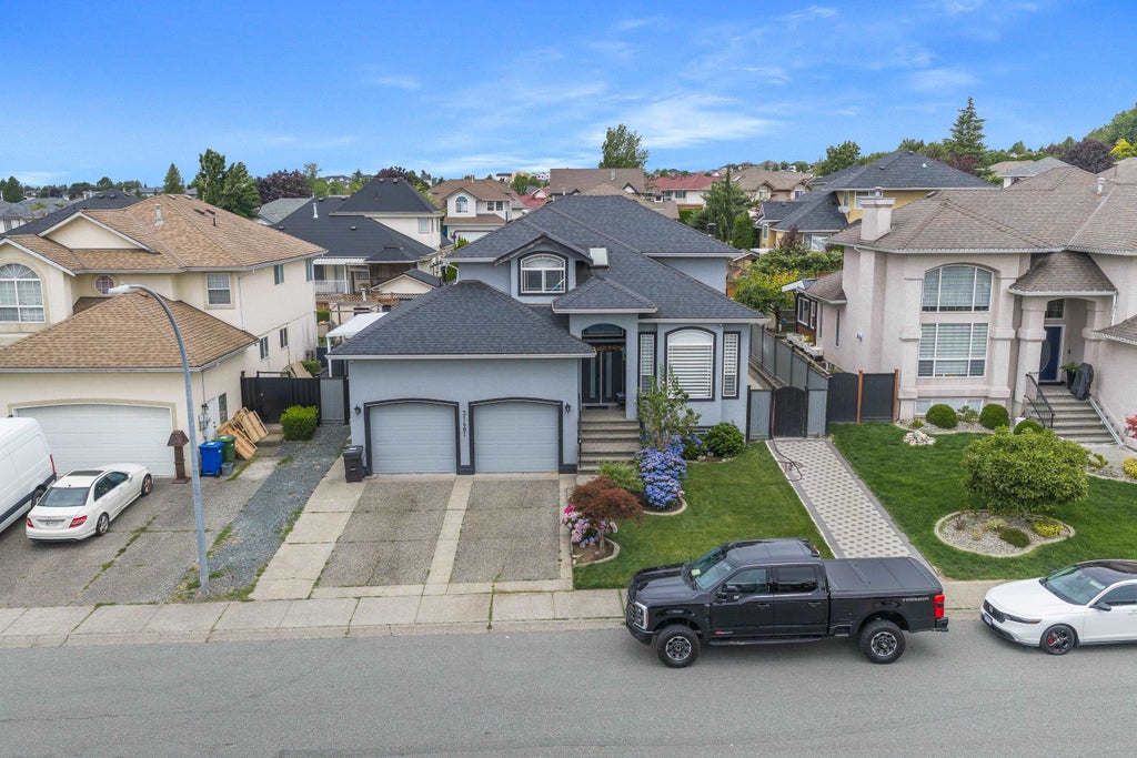 Photo of 31481 Southern Drive, Abbotsford, BC V2T 5P1 (MLS # R3152247)