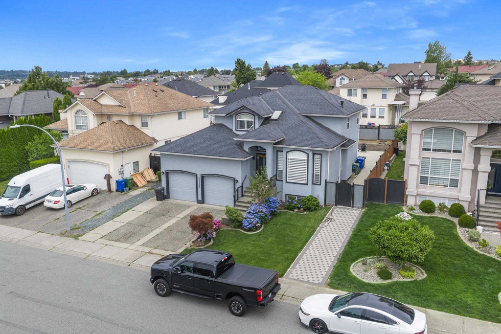 Photo of 31481 Southern Drive, Abbotsford, BC V2T 5P1 (MLS # R3152247)