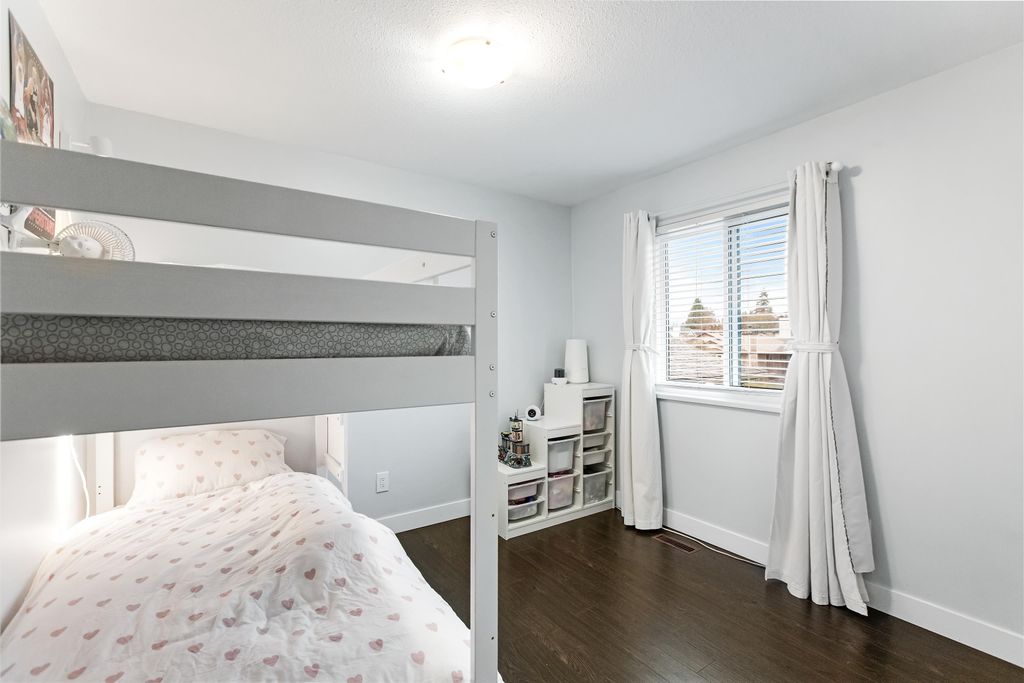 listing image 1101566733124822038