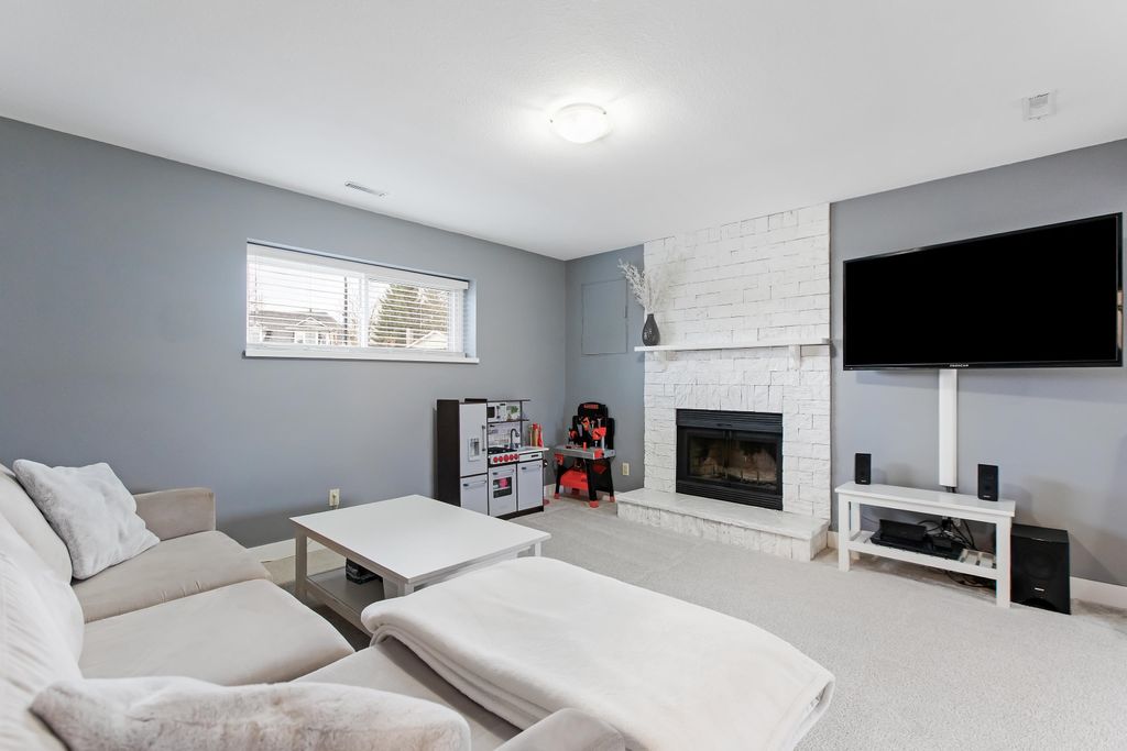 listing image 1103452539142531701