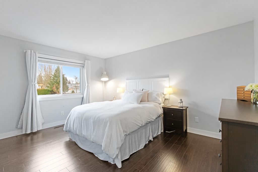 listing image 1107474942299867320
