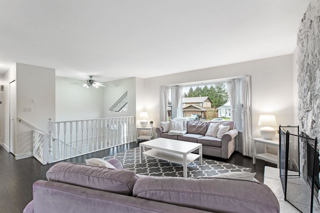 listing image 1102251024138480572