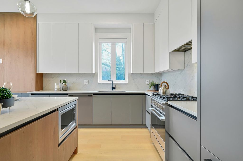 listing image 1109336808415000559