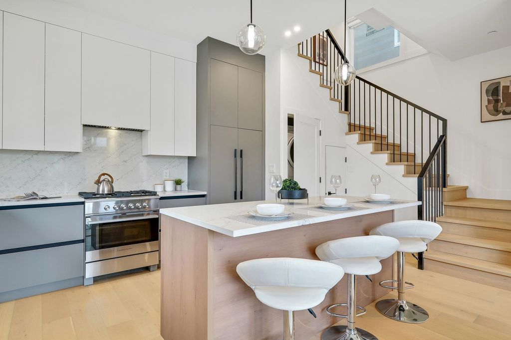 listing image 1103097429654168522