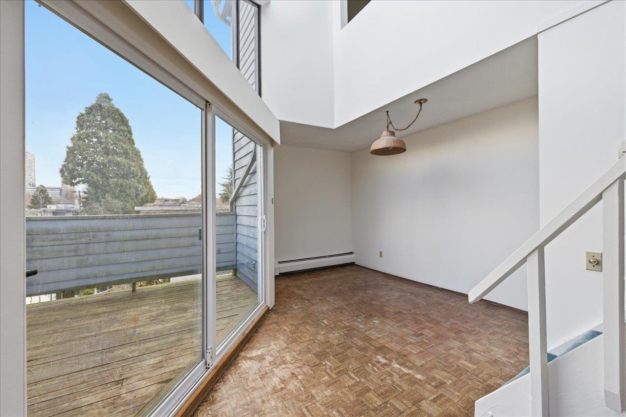 2125 York Avenue PH11