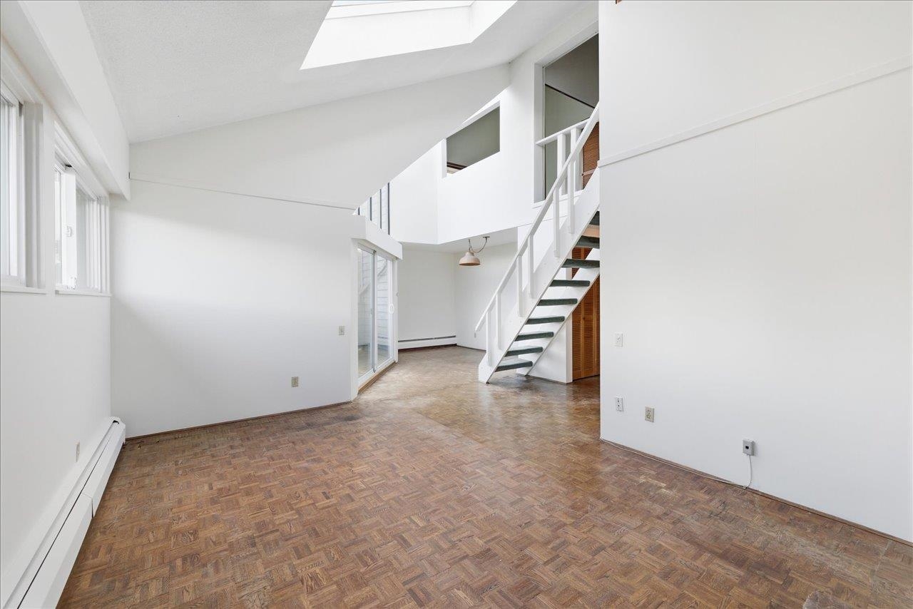 2125 York Avenue PH11