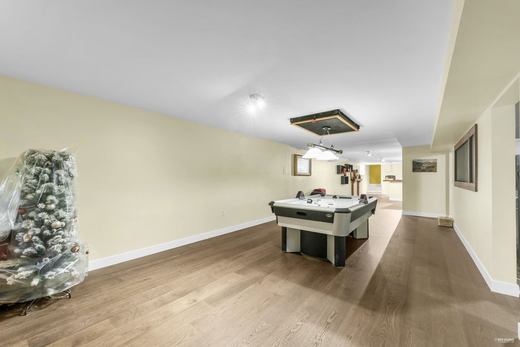 listing image 1104213920399599221