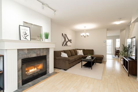 8888 151 Street 34 Surrey BC V3R 0Z9