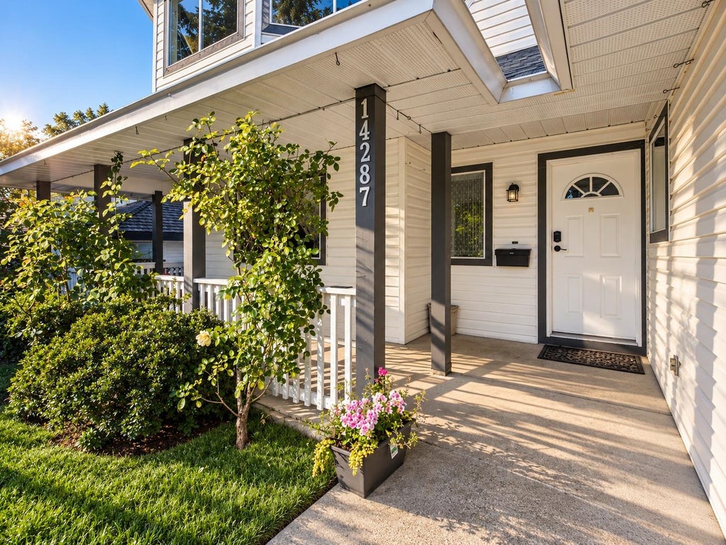 Photo of 14287 73a Avenue, Surrey, BC V3W 2R9 (MLS # R3177708)