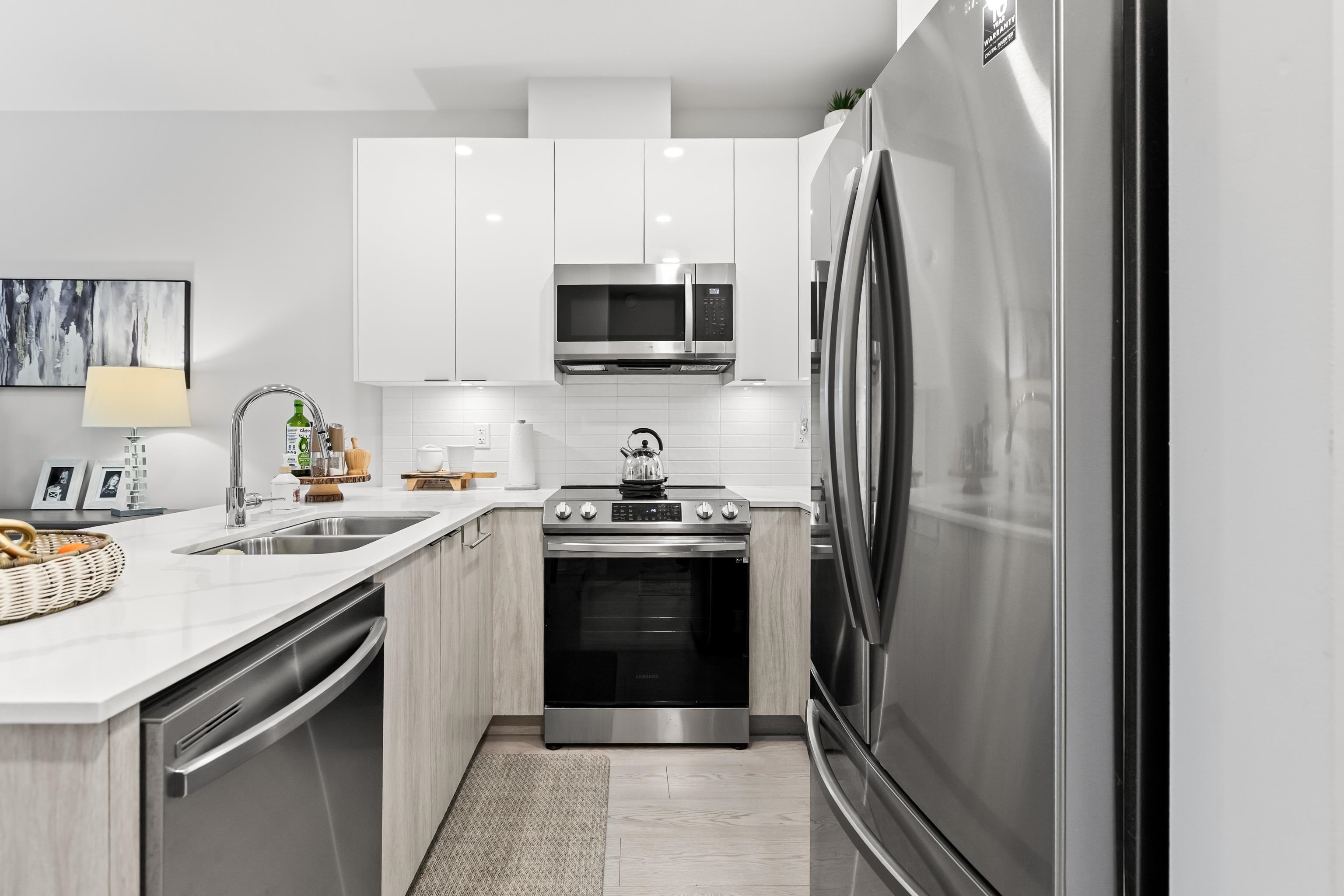 5486 199a Street 302