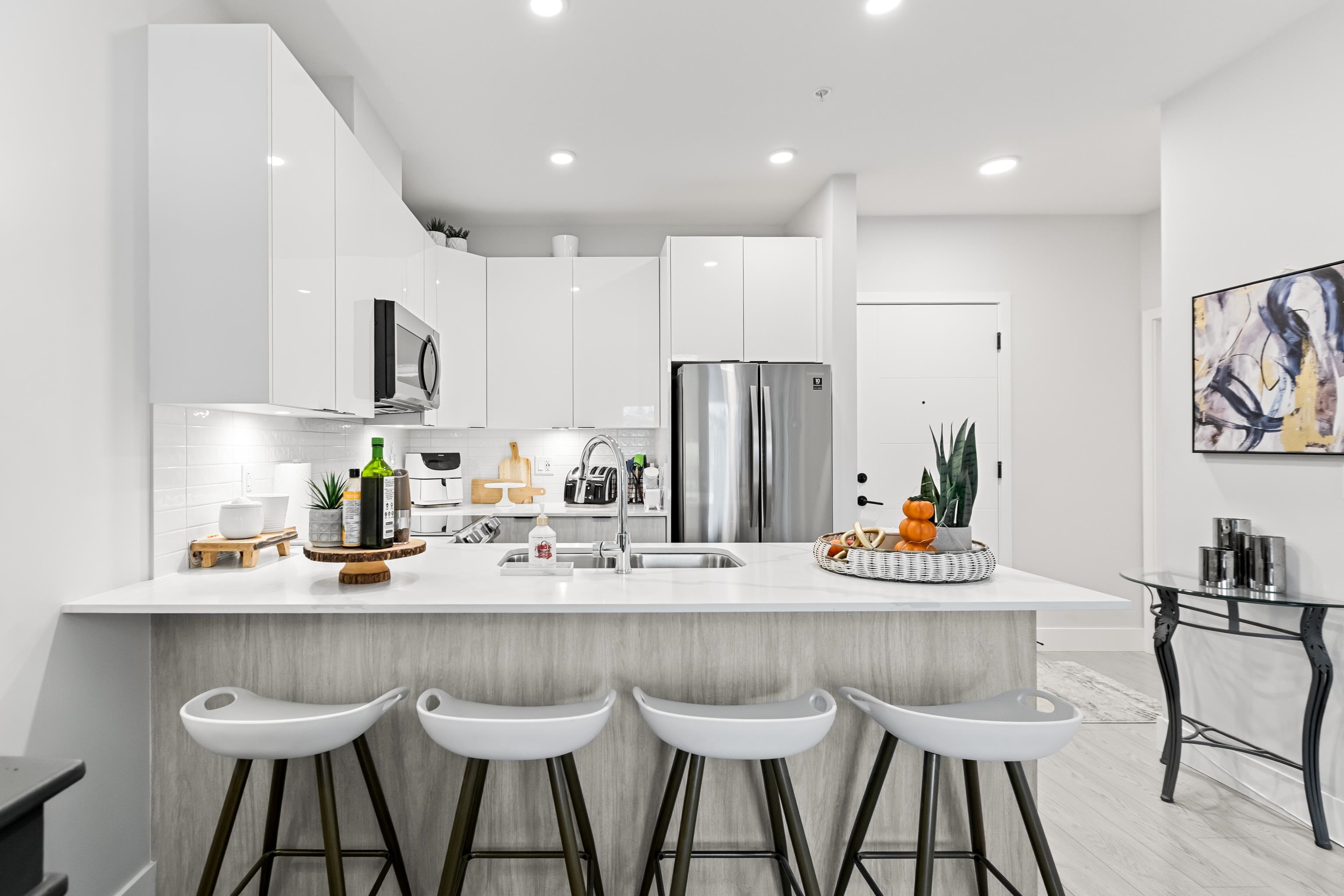 5486 199a Street 302