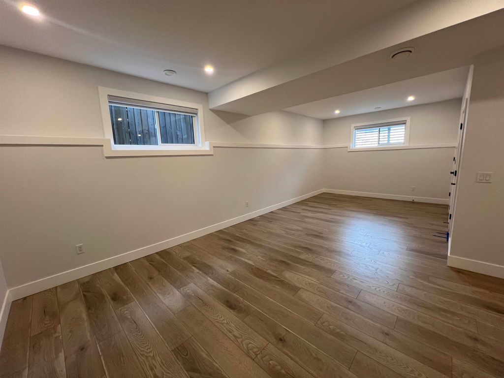 listing image 1107680137084508094
