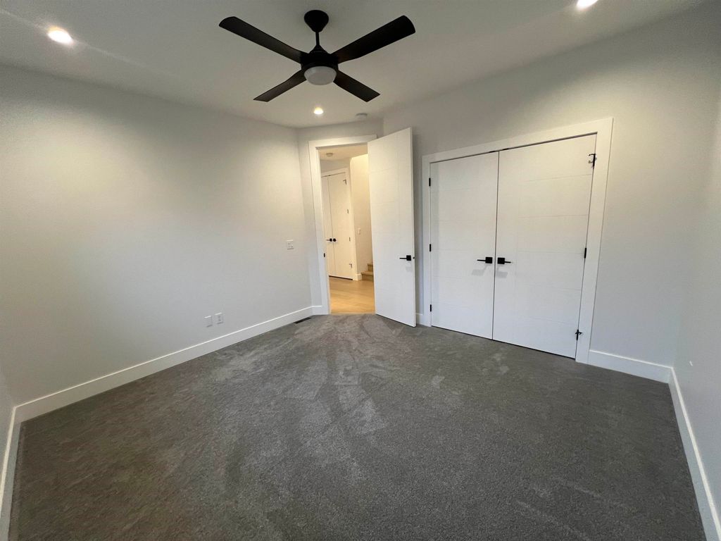 listing image 1104931180515661165
