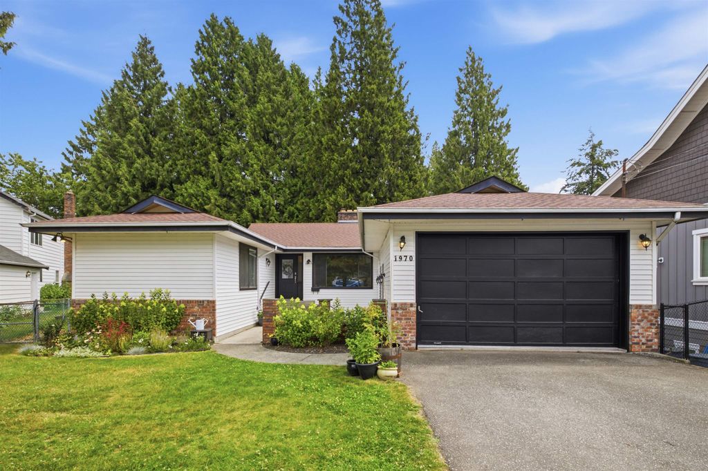 Photo of 1970 Powell Crescent, Abbotsford, BC V2S 4B2 (MLS # R3147725)